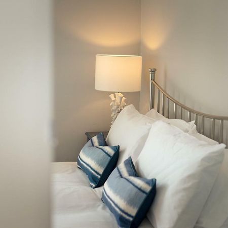 Anabelle'S Guest House Бат Екстериор снимка