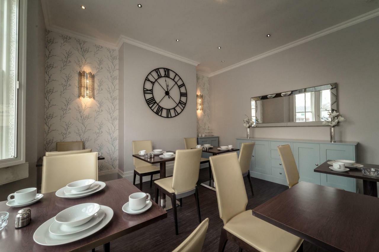 Anabelle'S Guest House Бат Екстериор снимка