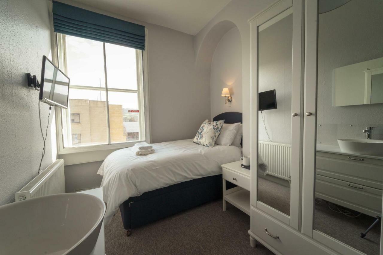 Anabelle'S Guest House Бат Екстериор снимка