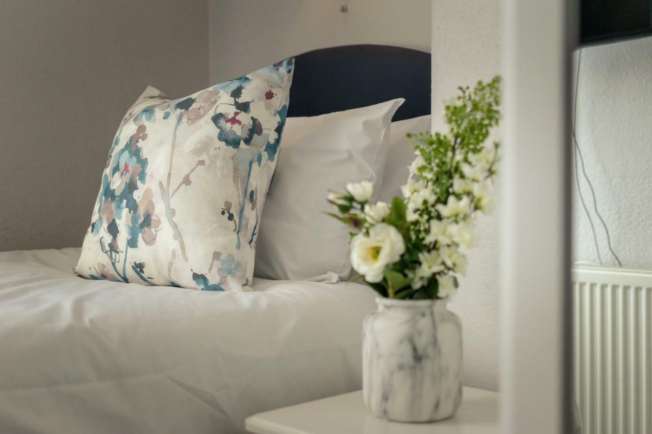 Anabelle'S Guest House Бат Екстериор снимка