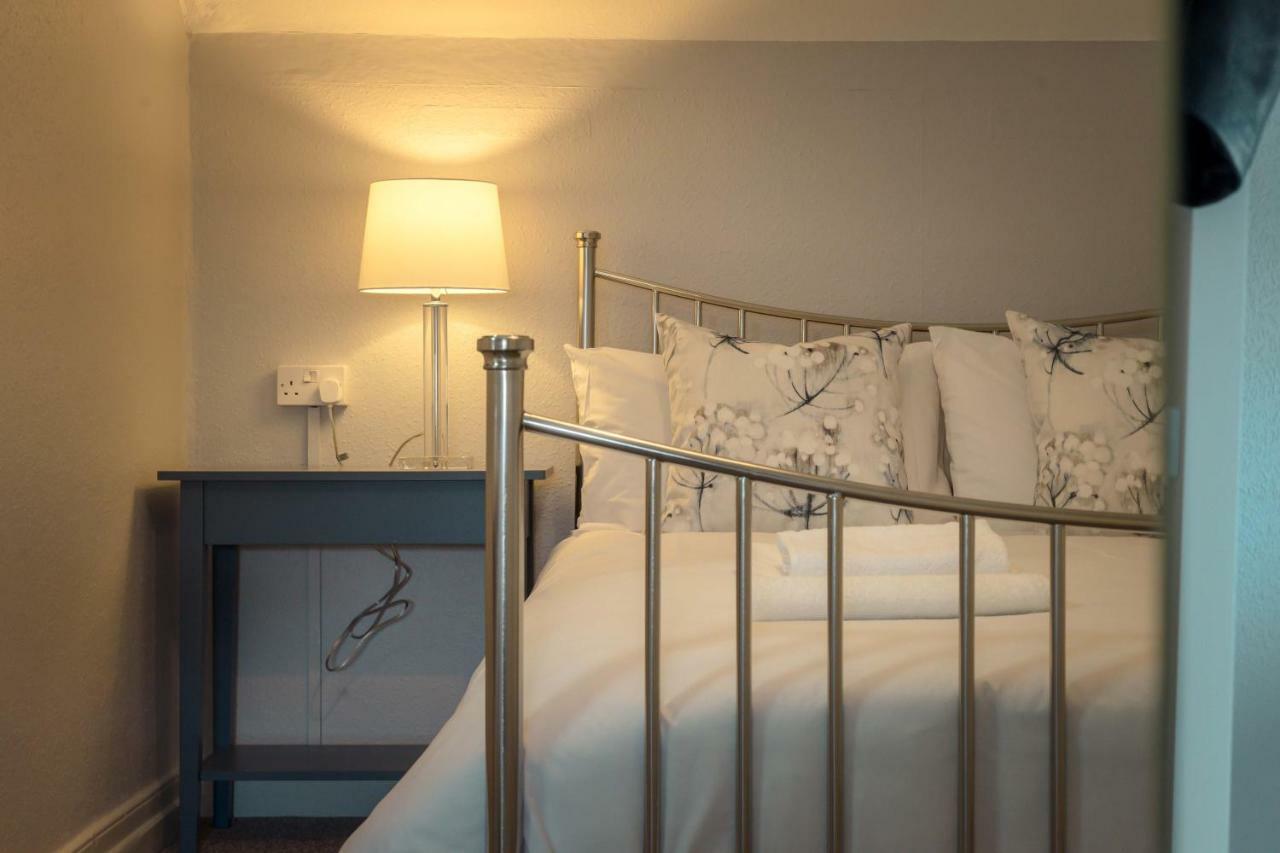 Anabelle'S Guest House Бат Екстериор снимка