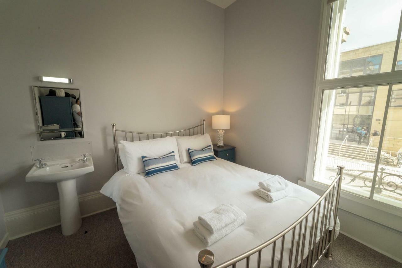 Anabelle'S Guest House Бат Екстериор снимка