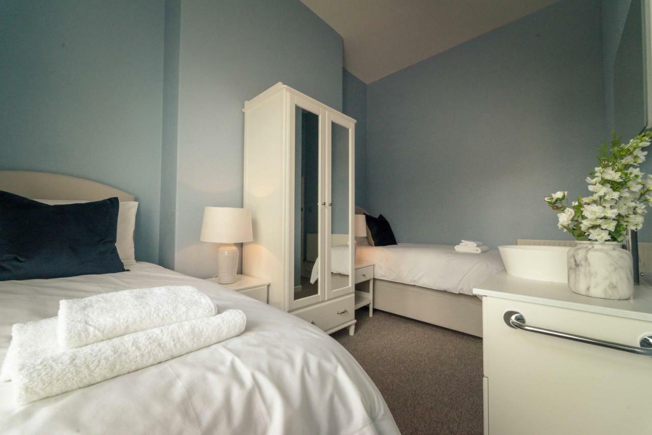 Anabelle'S Guest House Бат Екстериор снимка